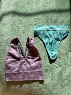 Colsie Women’s Sports Bra & Panty